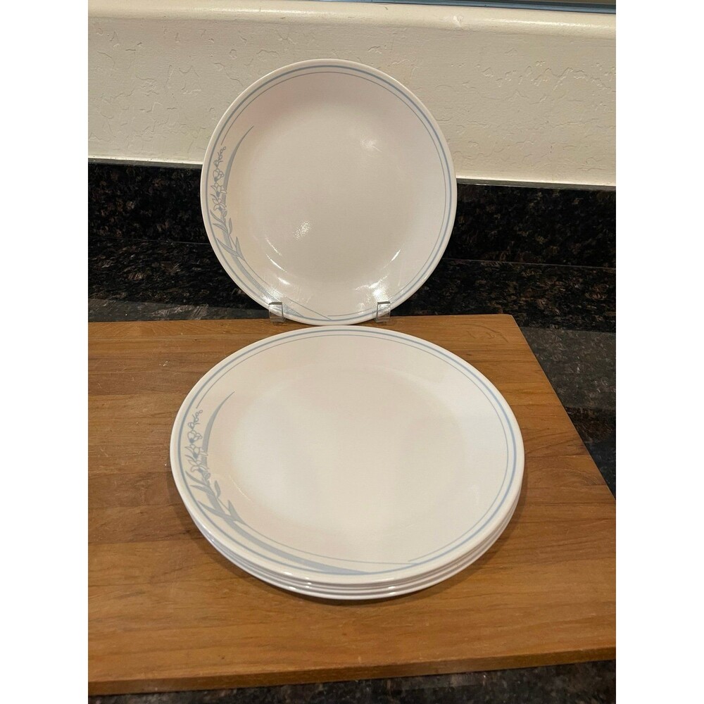 6 Corelle blue Lilly dinner plates